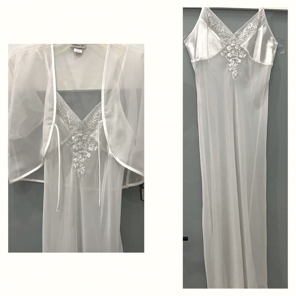 Brand New Jones New York Diamond Touch Sheer White Nightgown 2 Pc Set Small